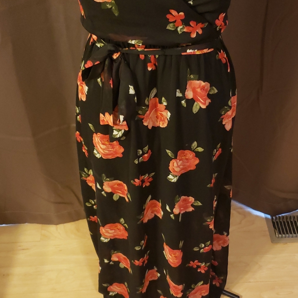 Dress - Picture 6 of 8